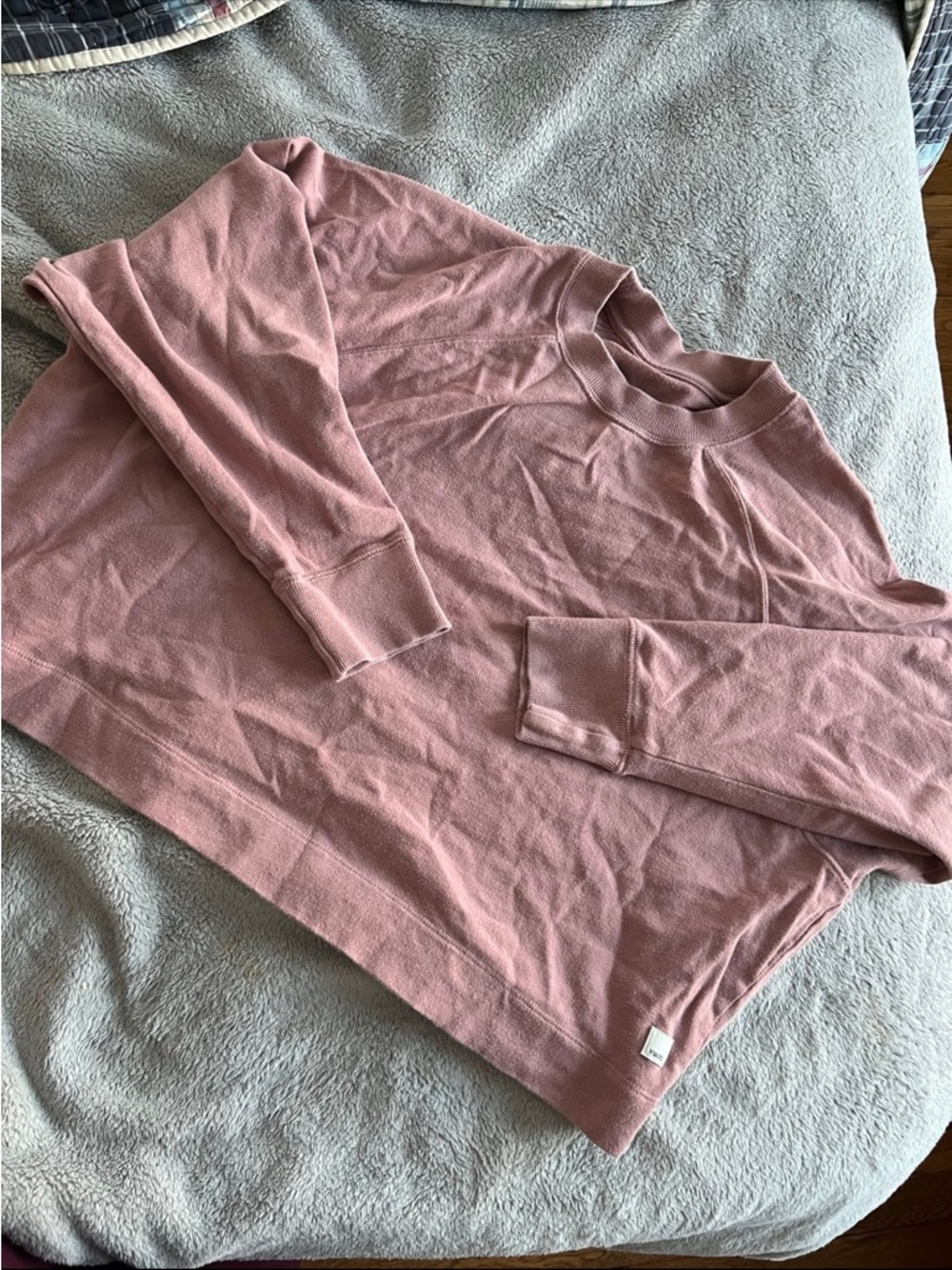 Vuori Women’s Sunnyside Crew Neck Pink Sweatshirt Medium - Picture 1 of 5